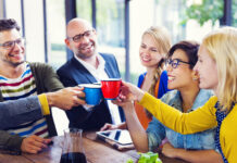 3 ideas de actividades para celebrar cumpleaños en la oficina