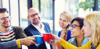 3 ideas de actividades para celebrar cumpleaños en la oficina