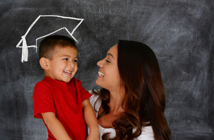 Celebrando la graduación de kínder: ¡Pequeños pasos, grandes logros!